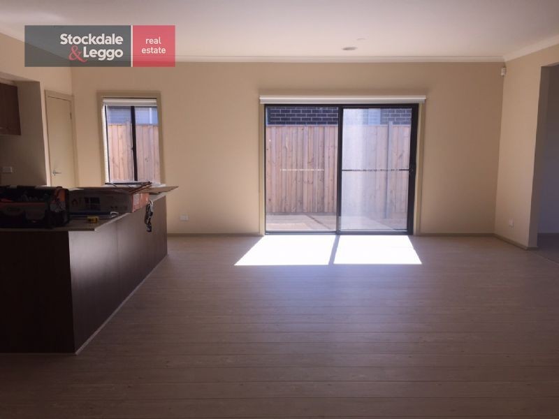 6 McWilliams Crescent, Point Cook VIC 3030