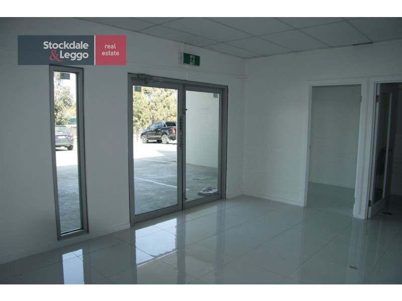 11/5-27 Wallace Avenue, Point Cook VIC 3030