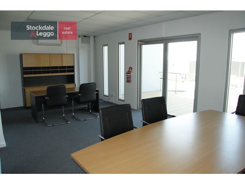 11/5-27 Wallace Avenue, Point Cook VIC 3030