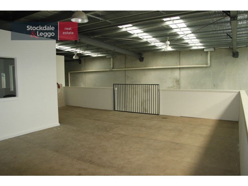 11/5-27 Wallace Avenue, Point Cook VIC 3030