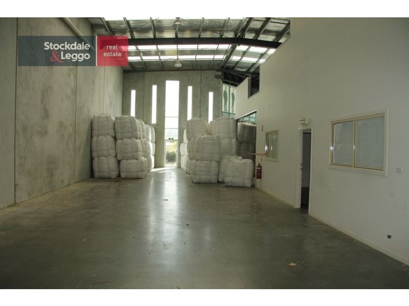 11/5-27 Wallace Avenue, Point Cook VIC 3030