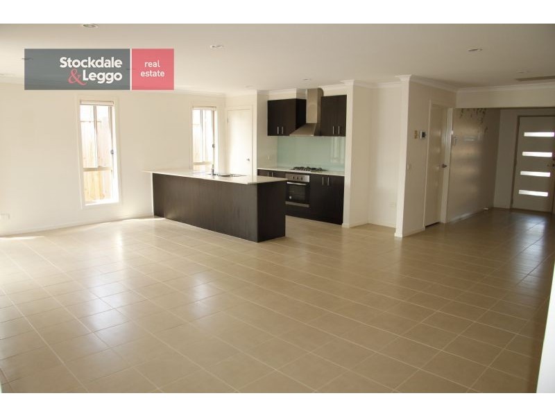 33 Tropic Circuit, Point Cook VIC 3030