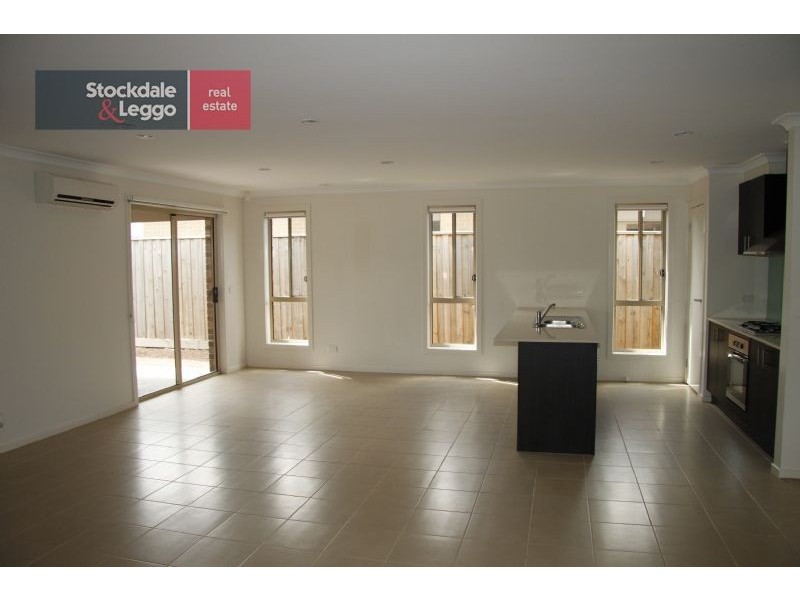 33 Tropic Circuit, Point Cook VIC 3030