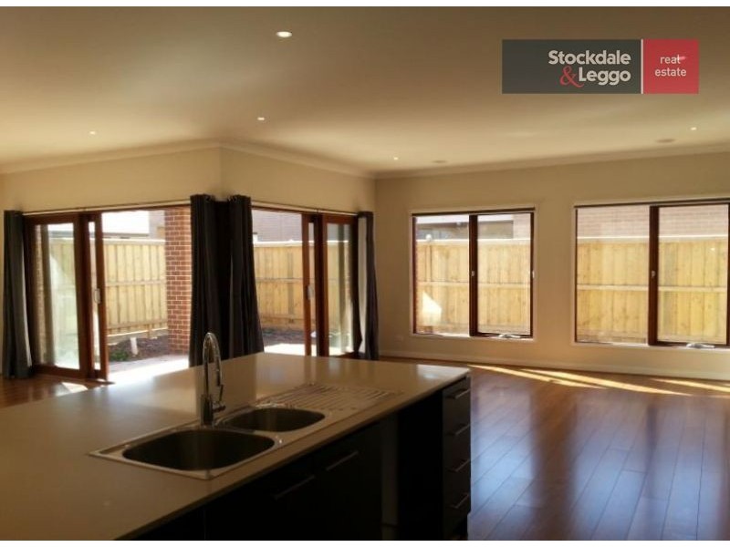 11 Coleridge Circuit, Williams Landing VIC 3027