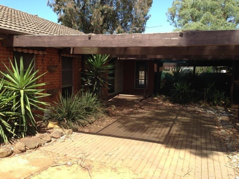 41 LOYOLA AVENUE, Werribee VIC 3030