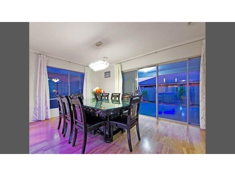 6 Fantail Crescent, Williams Landing VIC 3027