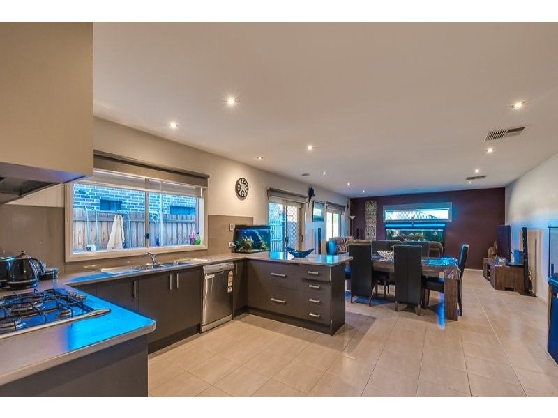 9 Greenleaf Circuit, Tarneit VIC 3029