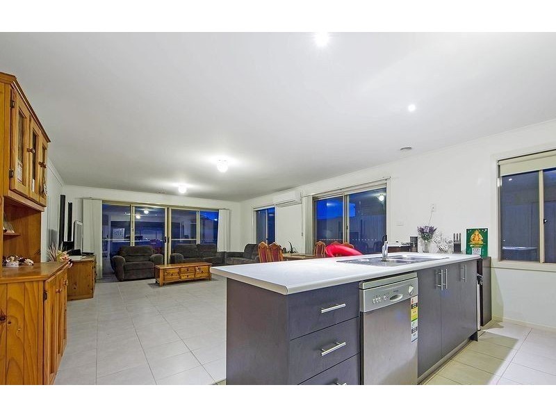 14 Barmera Way, Truganina VIC 3029