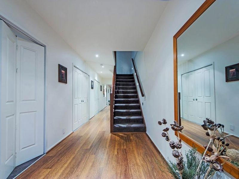 16 Lamb Grove, Hoppers Crossing VIC 3029