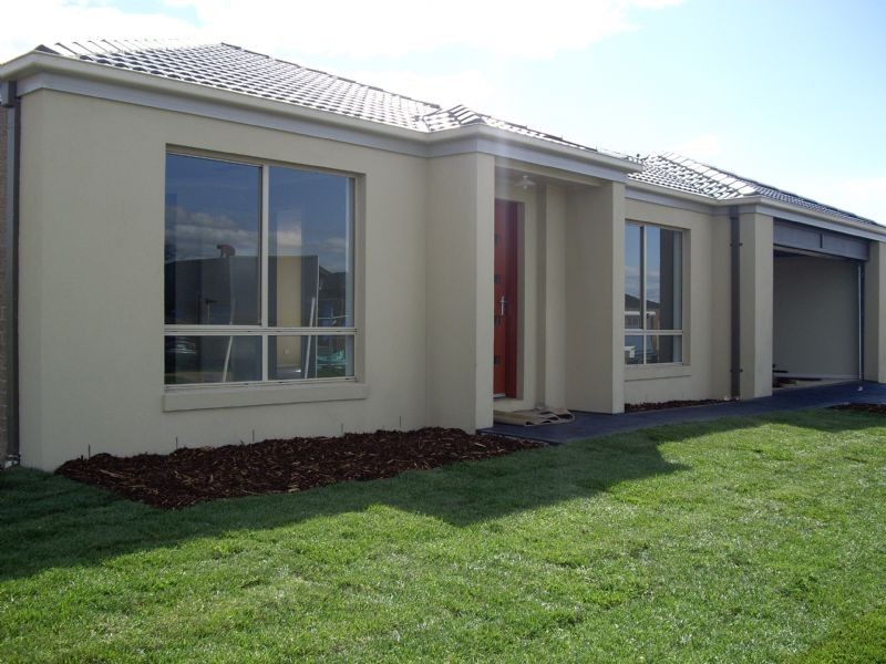 8 JILLIAN PLACE, Hastings VIC 3915