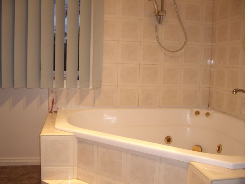 5 HOWELL STREET, Crib Point VIC 3919