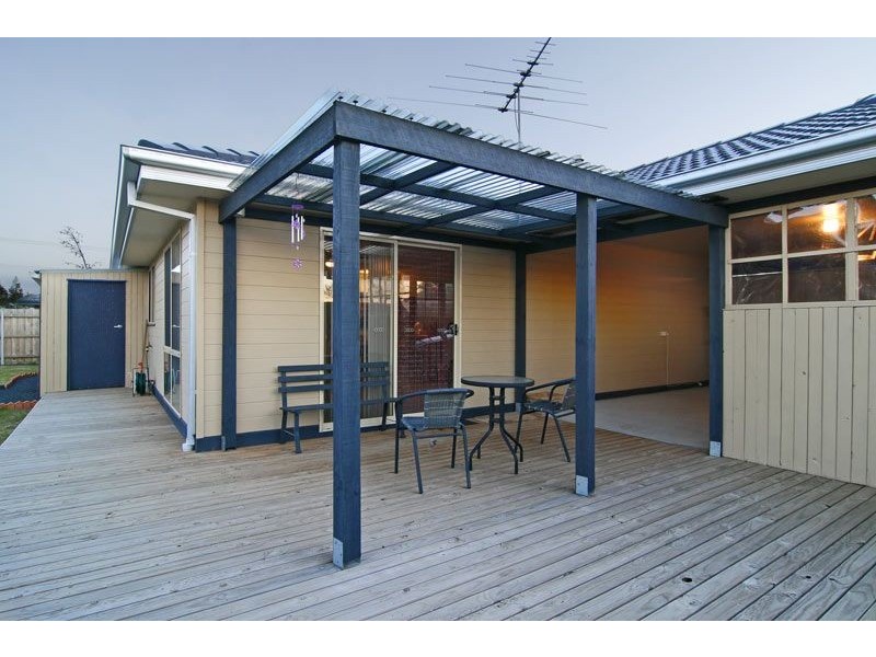 4 BRANDARY PLACE, Hastings VIC 3915