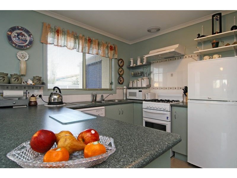 4 BRANDARY PLACE, Hastings VIC 3915