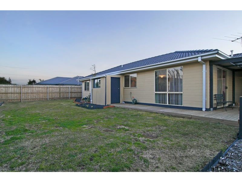 4 BRANDARY PLACE, Hastings VIC 3915