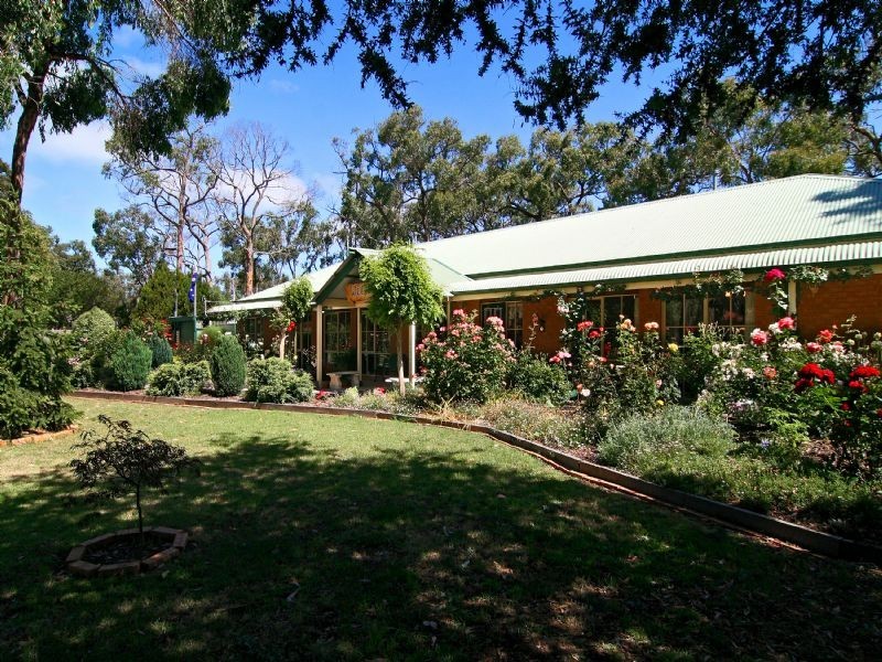 24 HAMILTON STREET, Crib Point VIC 3919