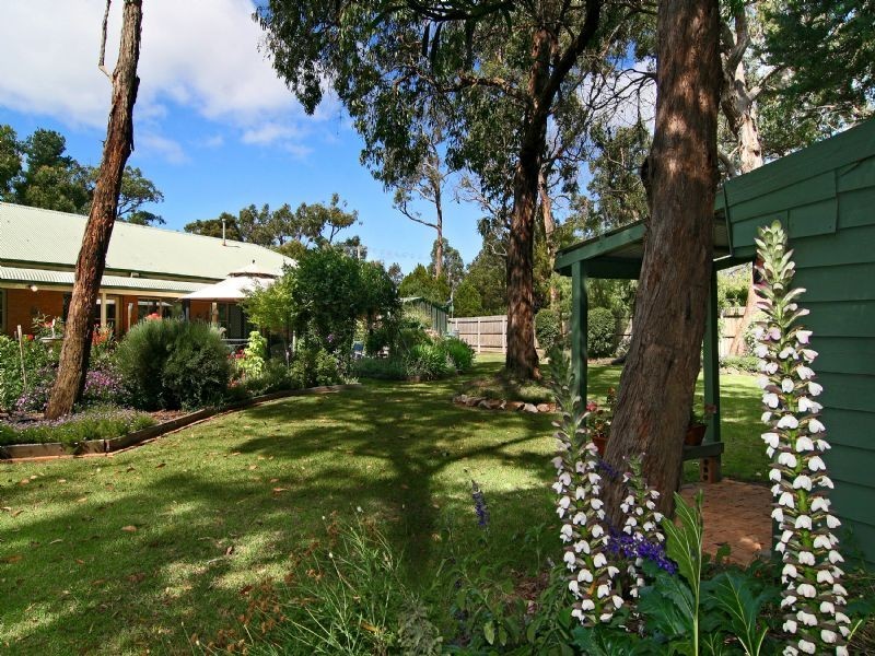 24 HAMILTON STREET, Crib Point VIC 3919