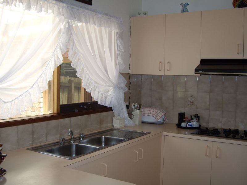 2/1 HERRING STREET, Hastings VIC 3915