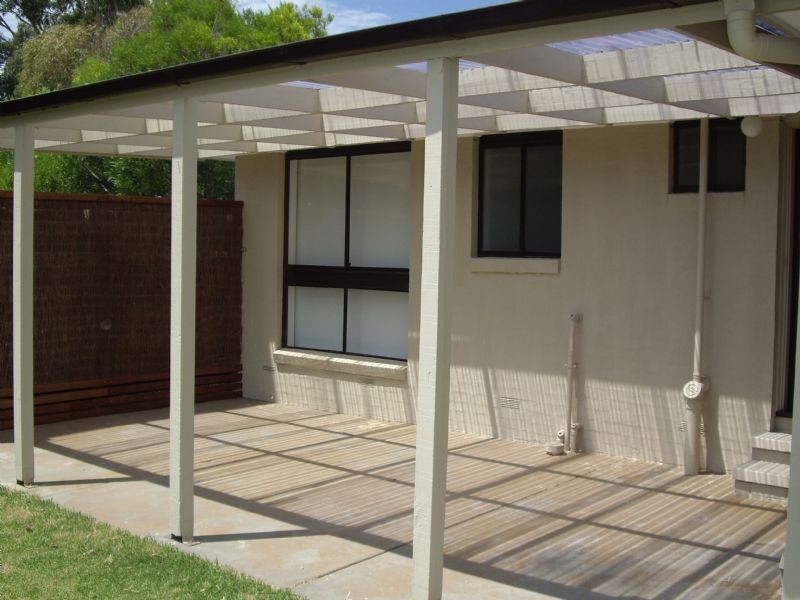 32 DOUGLAS STREET, Hastings VIC 3915