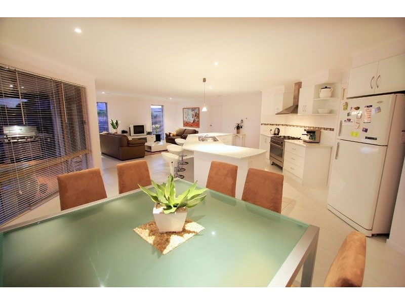 50 ROSEMARY DRIVE, Hastings VIC 3915