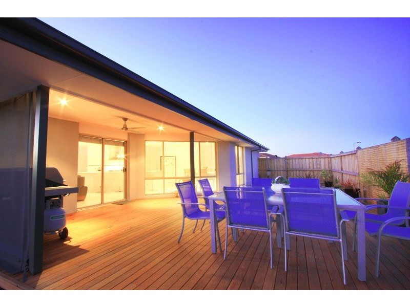 50 ROSEMARY DRIVE, Hastings VIC 3915