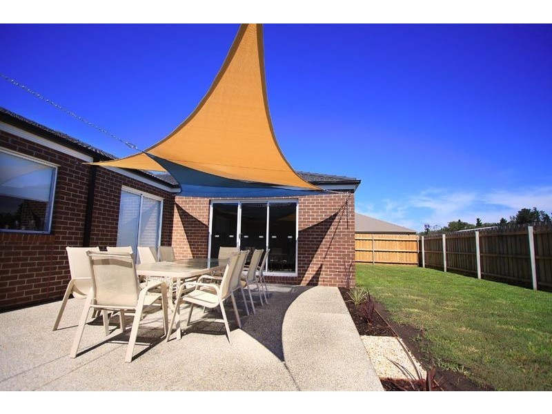 5 JILLIAN PLACE, Hastings VIC 3915