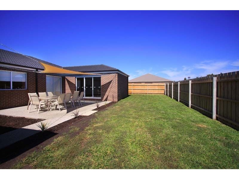 5 JILLIAN PLACE, Hastings VIC 3915