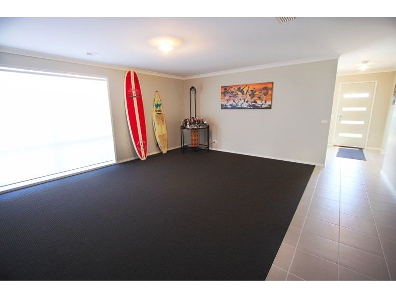 5 JILLIAN PLACE, Hastings VIC 3915