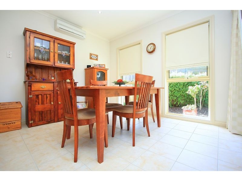 3/2 NICHOLAS COURT, Hastings VIC 3915