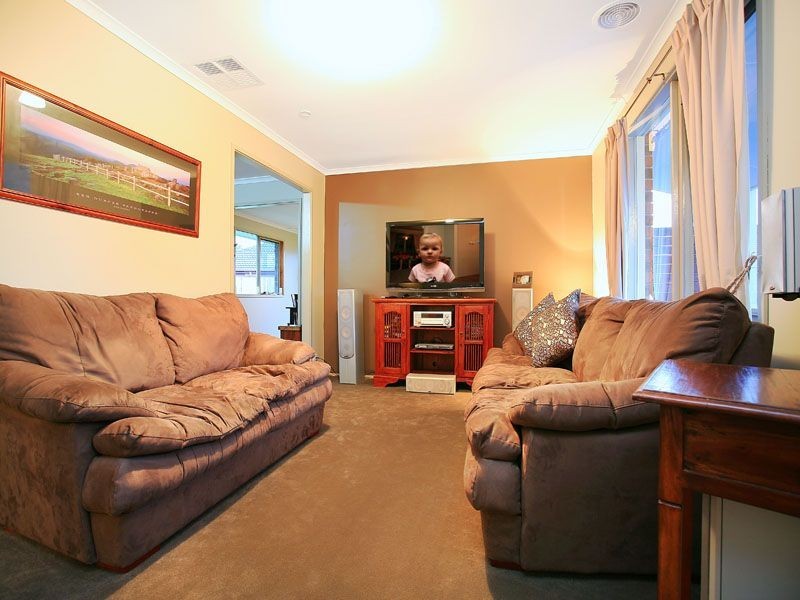 14 TAVEN STREET, Hastings VIC 3915