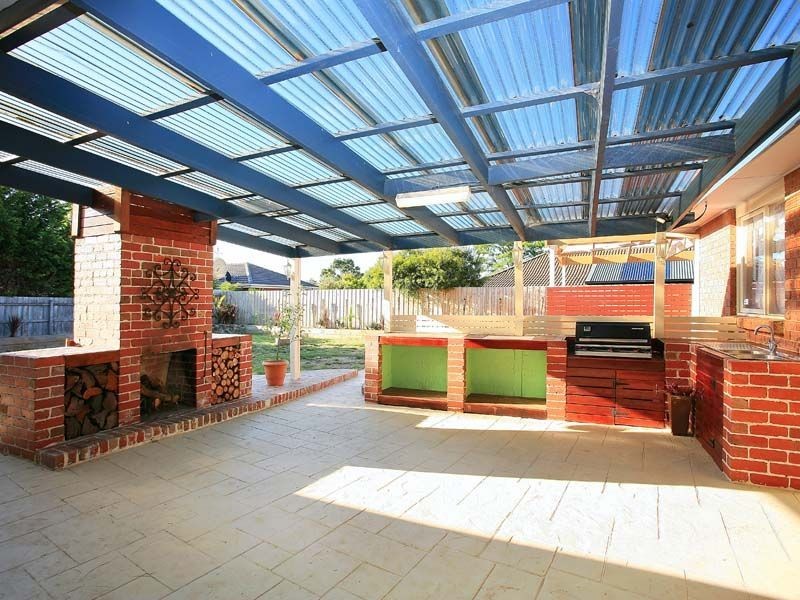16 CEDAR DRIVE, Hastings VIC 3915
