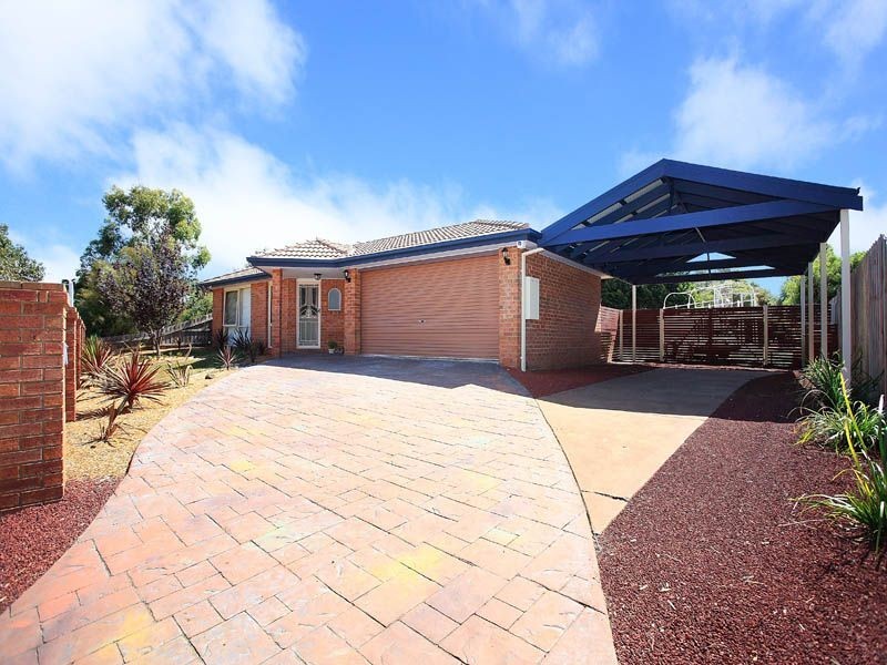 16 CEDAR DRIVE, Hastings VIC 3915