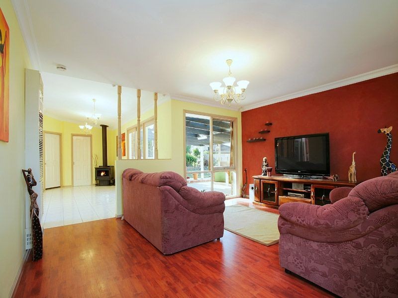 16 CEDAR DRIVE, Hastings VIC 3915