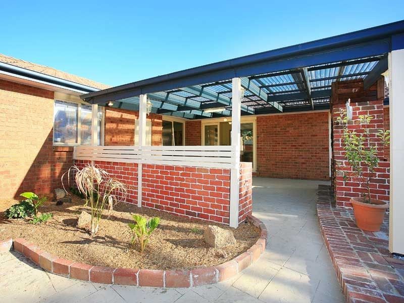 16 CEDAR DRIVE, Hastings VIC 3915