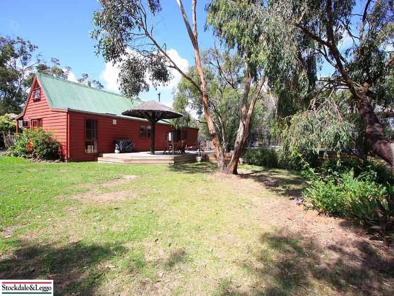 6 CENTRE AVENUE, Bittern VIC 3918