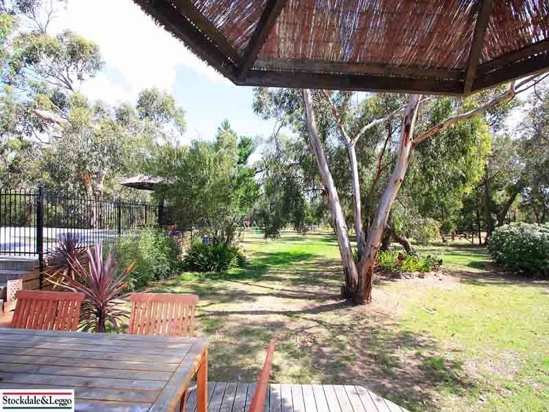 6 CENTRE AVENUE, Bittern VIC 3918