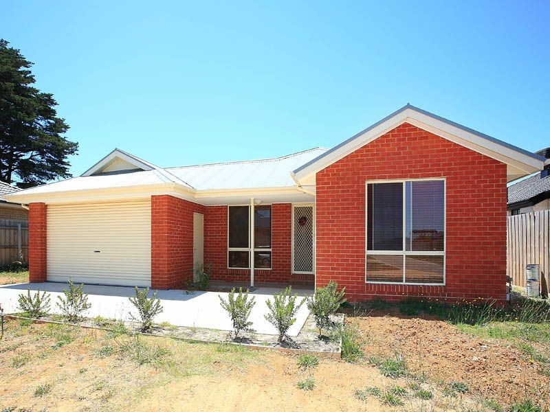 10 ROSEMARY DRIVE, Hastings VIC 3915
