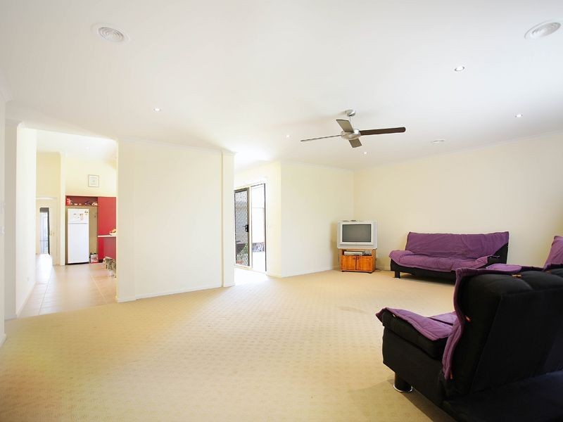 10 ROSEMARY DRIVE, Hastings VIC 3915