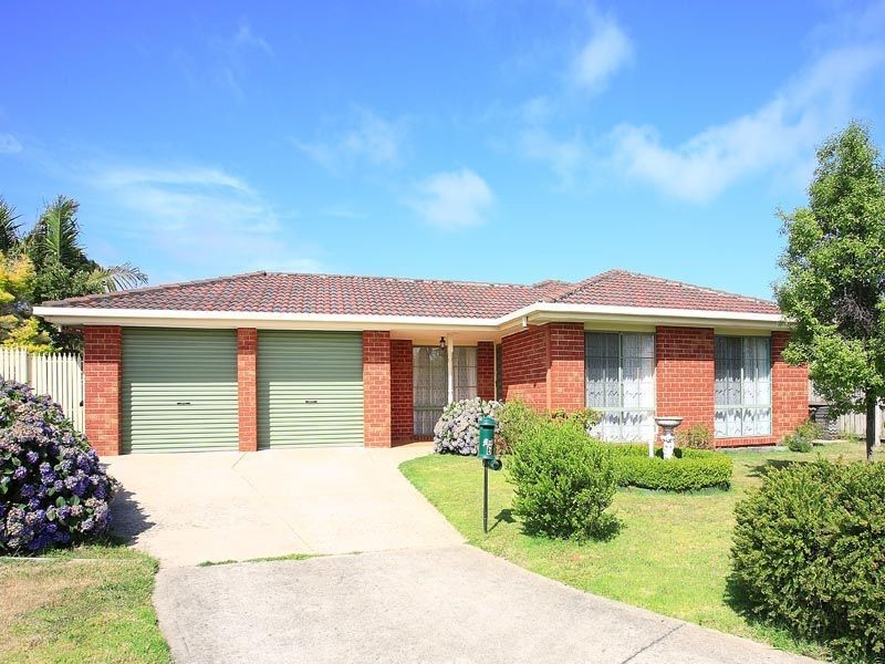 6 JOHN VEAR CLOSE, Hastings VIC 3915