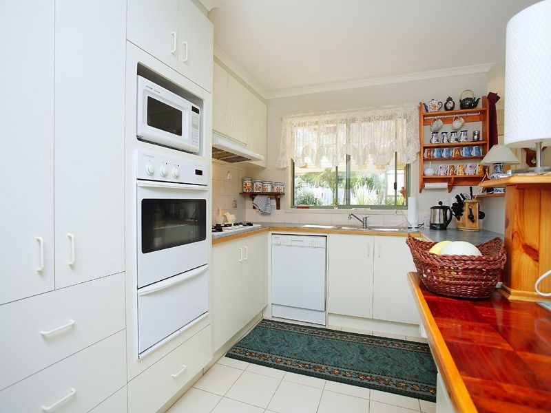 6 JOHN VEAR CLOSE, Hastings VIC 3915