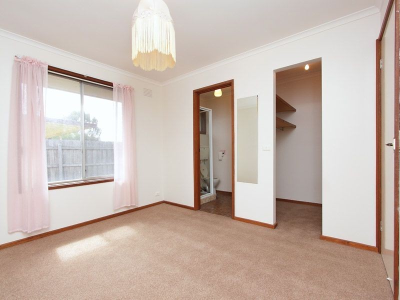 21 PENSHURST AVENUE, Hastings VIC 3915