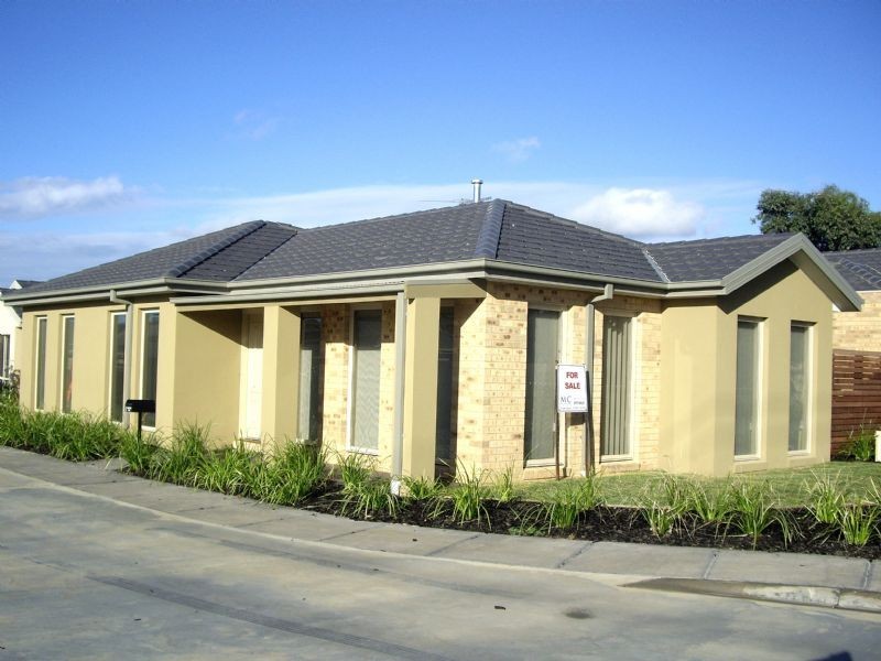 2 JAMES HIRD DRIVE, Hastings VIC 3915