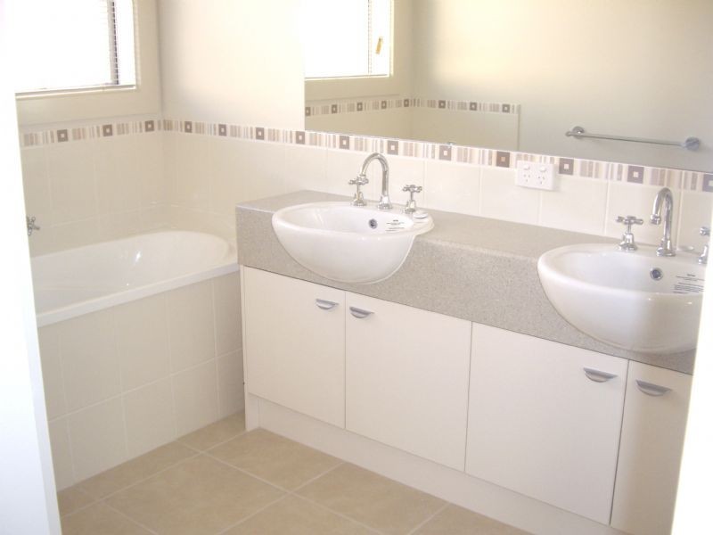 2 JAMES HIRD DRIVE, Hastings VIC 3915