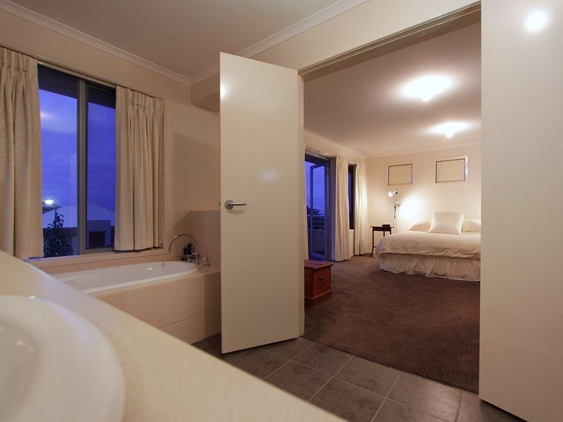 34 Warranqite Crescent, Hastings VIC 3915