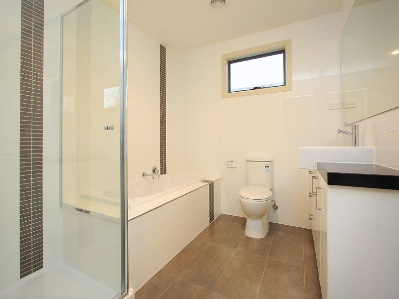 2/28 Martin Street, Hastings VIC 3915