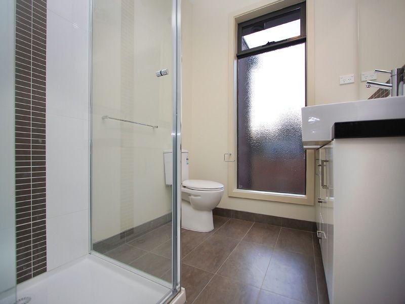 2/28 Martin Street, Hastings VIC 3915