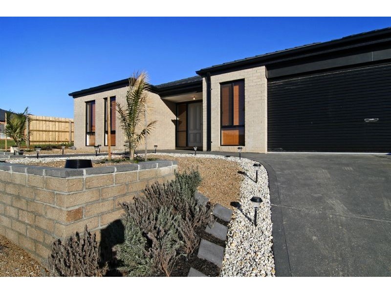 6 Forbes Place, Hastings VIC 3915