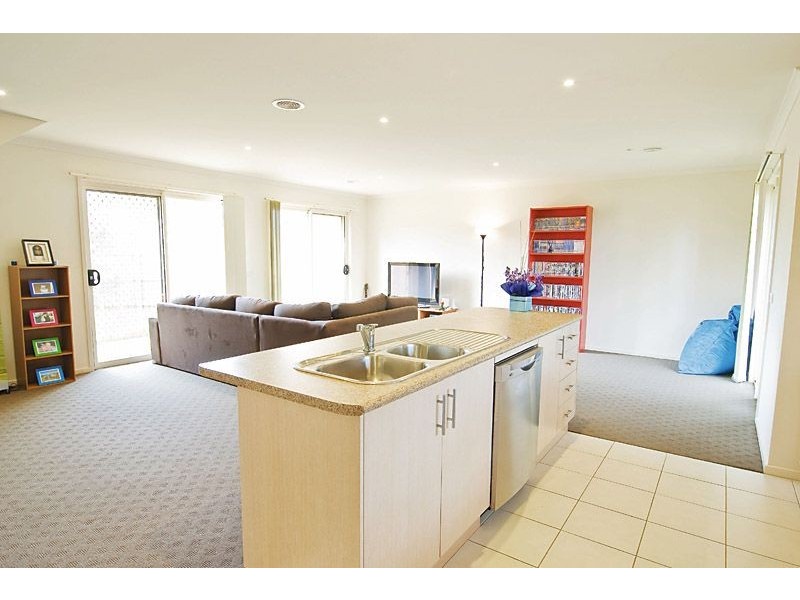 2/250 High Street, Hastings VIC 3915