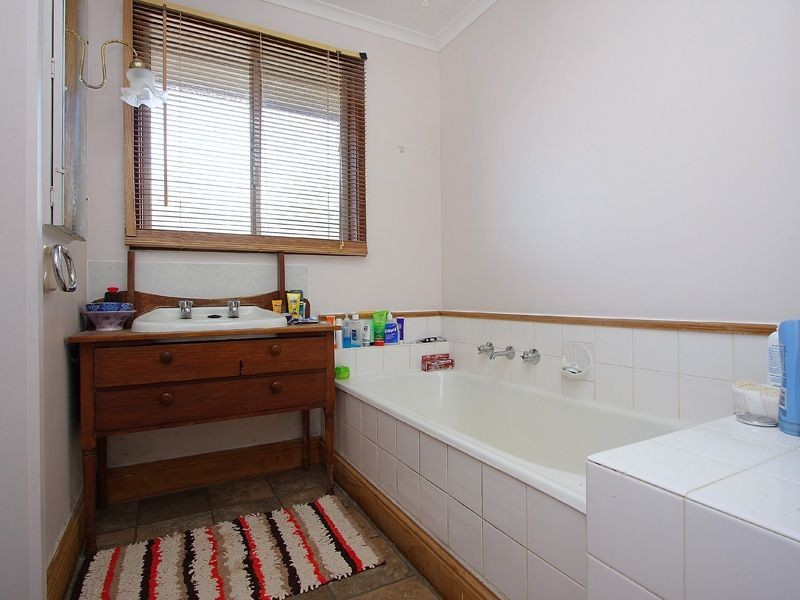 4 Aitape Court, Hastings VIC 3915