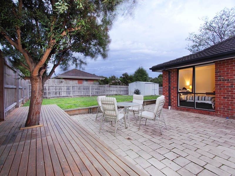 14 Cedar Drive, Hastings VIC 3915