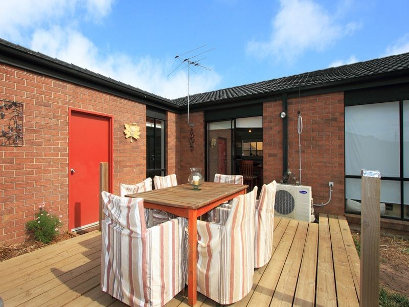 15 Mariners Way, Hastings VIC 3915